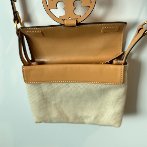 Tory Burch Miller Canvas & Leather Crossbody bag. - Picture 3 of 7